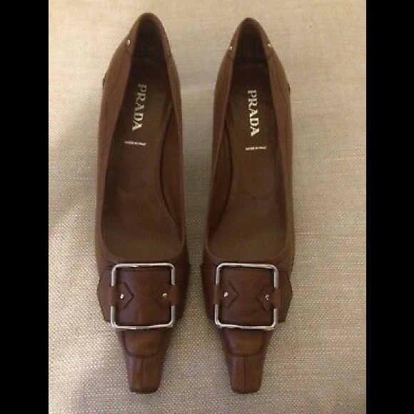 Prada Pumps Brown Leather Buckle Retro Kitten Heel - Picture 3 of 8